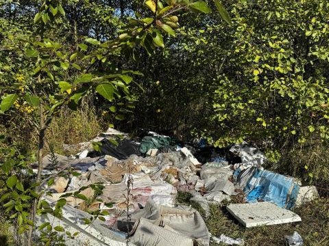 Nielegalne porzucanie odpadów - dbajmy wspólnie o czystość naszej gminy