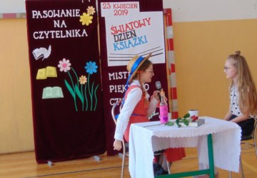 Dzień Książki w Szkole Podstawowej w Olszanie