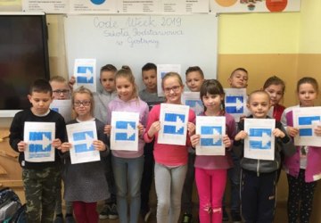 Uczniowie ze Szkoły Podstawowej w Gostwicy  uczestniczyli w europejskiej akcji CODE WEEK